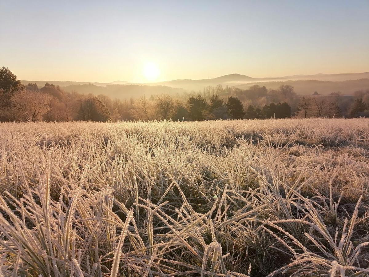 Вілла Widokowe Stodoly Bieszczady Лєско Екстер'єр фото